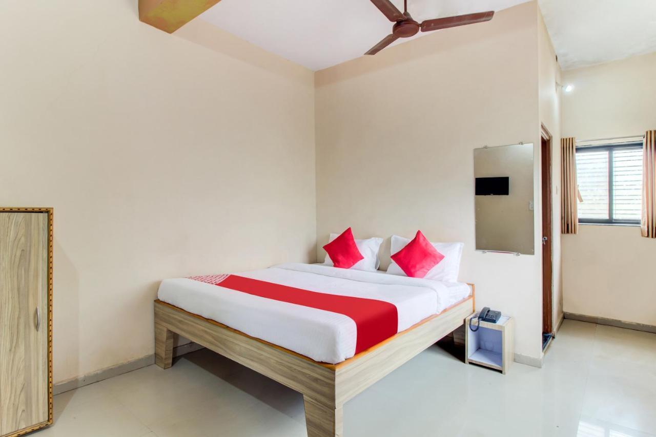Oyo 48915 Chaitanya Green Park Hotel Vani Exterior foto